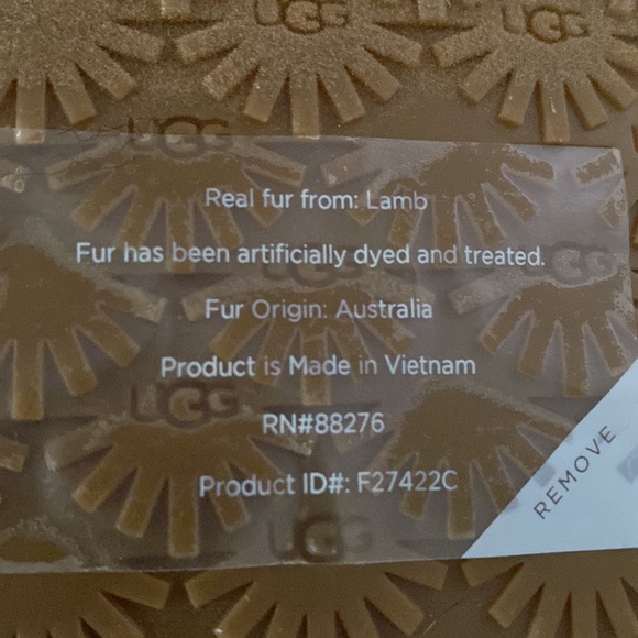 Rare💥Ugg Fluff Yeah in Red Plaid Wm 8/ Kds 6 - Picture 9 of 9